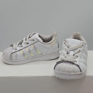Adidas Superstar hero shiny 3 stripe toddler sneakers size 5